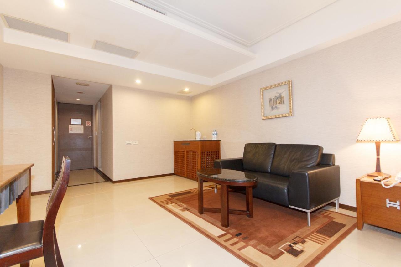 Slv Hotel Group-Slv Business Hotel Zhonghe  Exterior photo